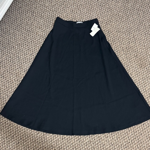 Abercrombie & Fitch Dresses & Skirts - NWT Abercrombie & Fitch Black A-Line Skirt